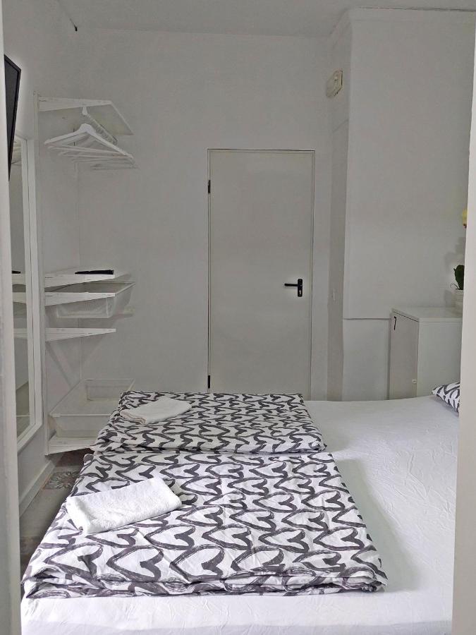 L83 - Rooms And Apartments Lisbon Exterior photo